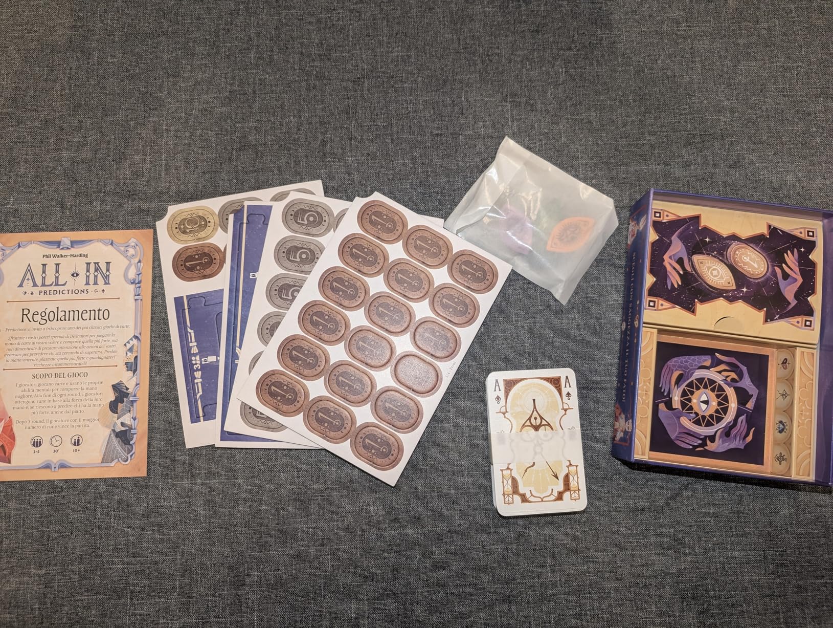 Asmodee All In Predictions Gioco di Carte 2-5 Giocatori