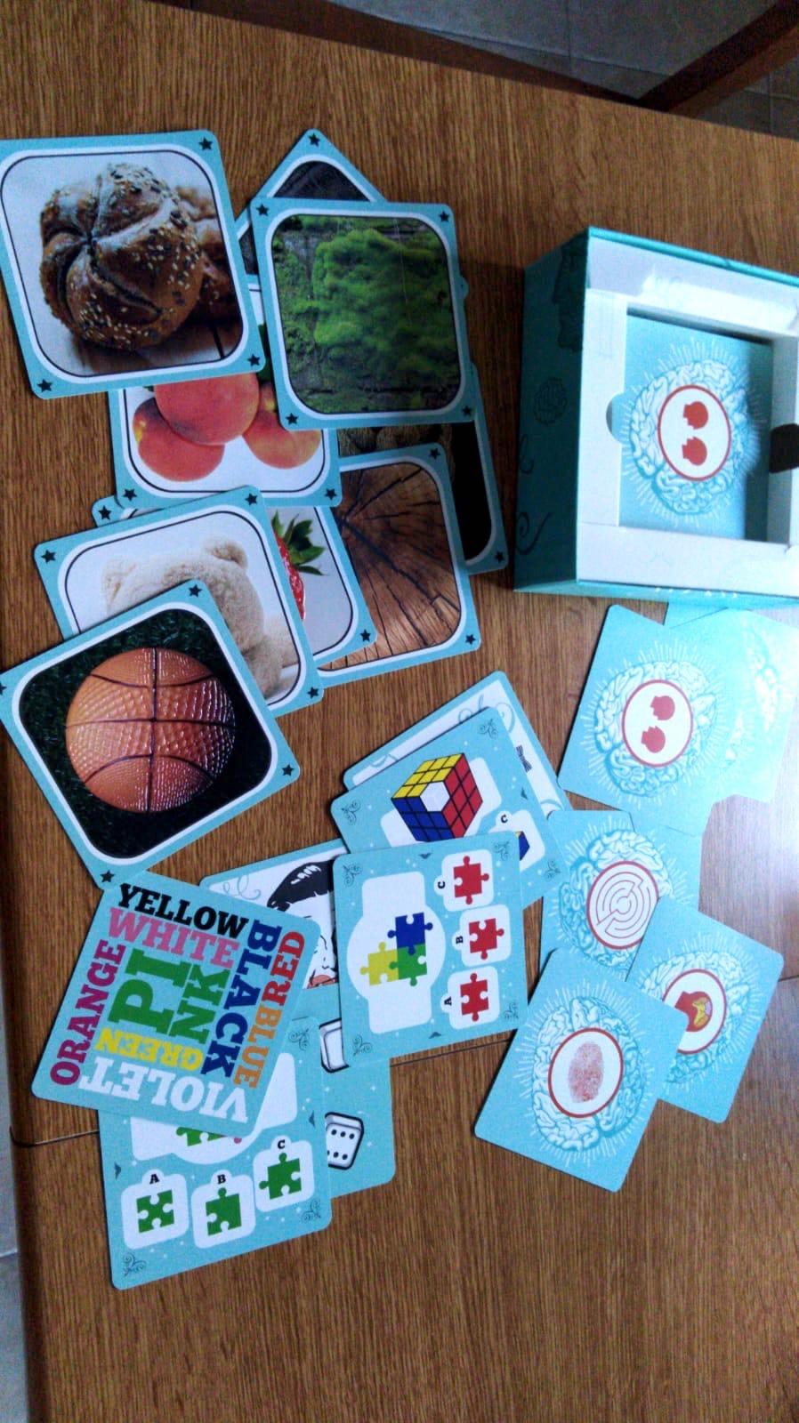 Asmodee Cortex Challenge Azzurro gioco carte cervello 2-6