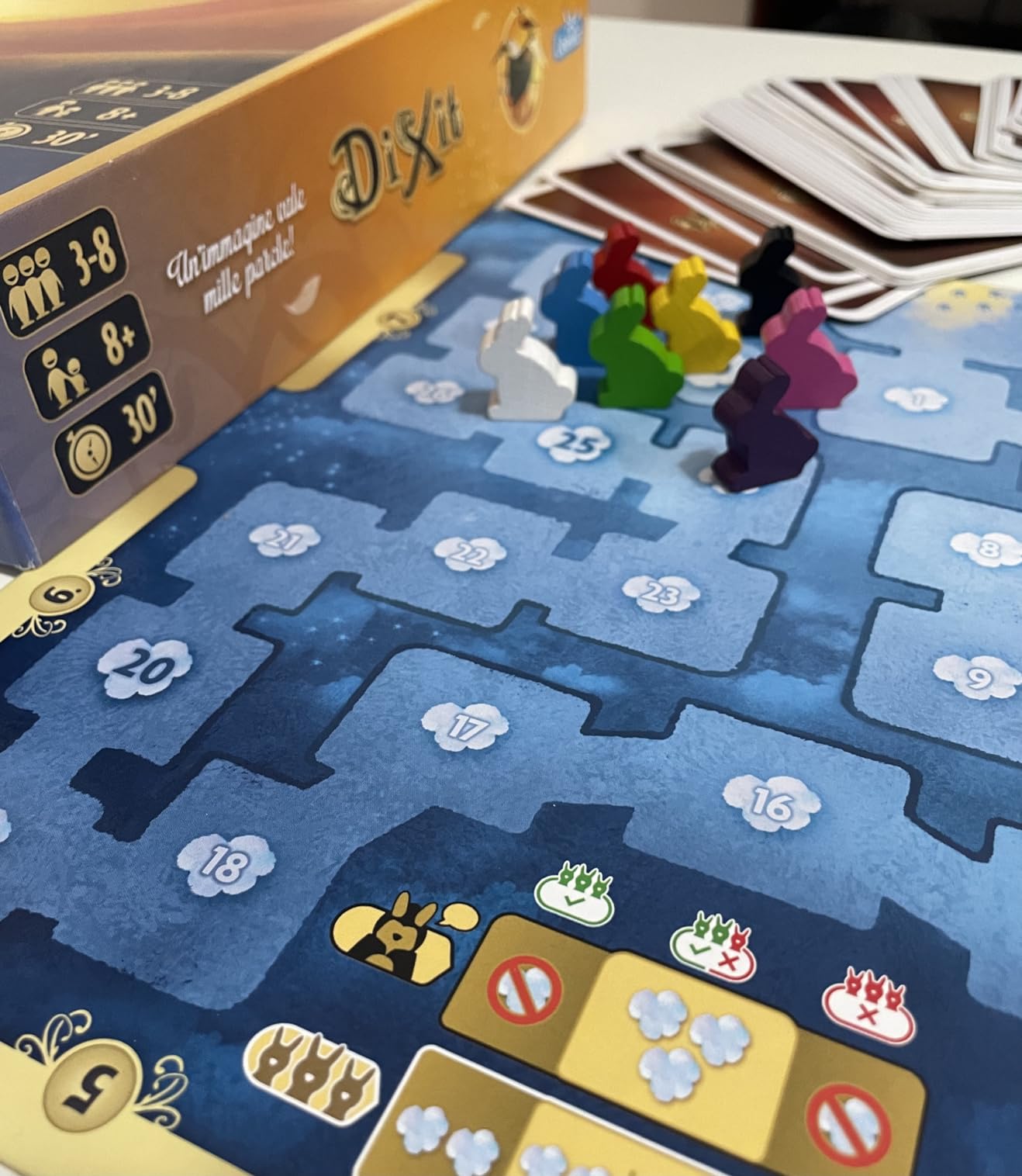 Asmodee Dixit Gioco da Tavolo Base 3-8 Giocatori