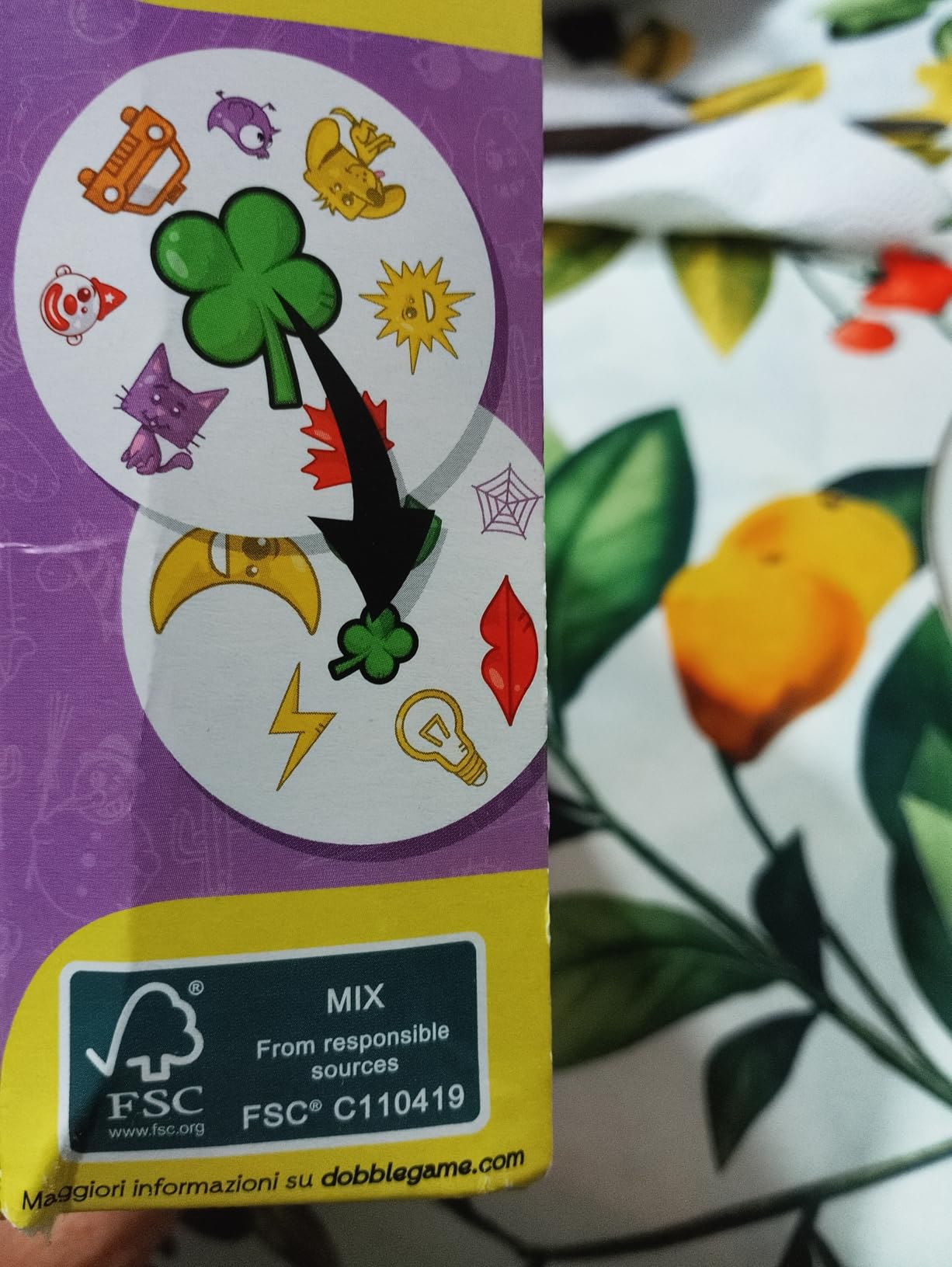 Asmodee Dobble Classico gioco di carte edizione italiana 2-8 giocatori