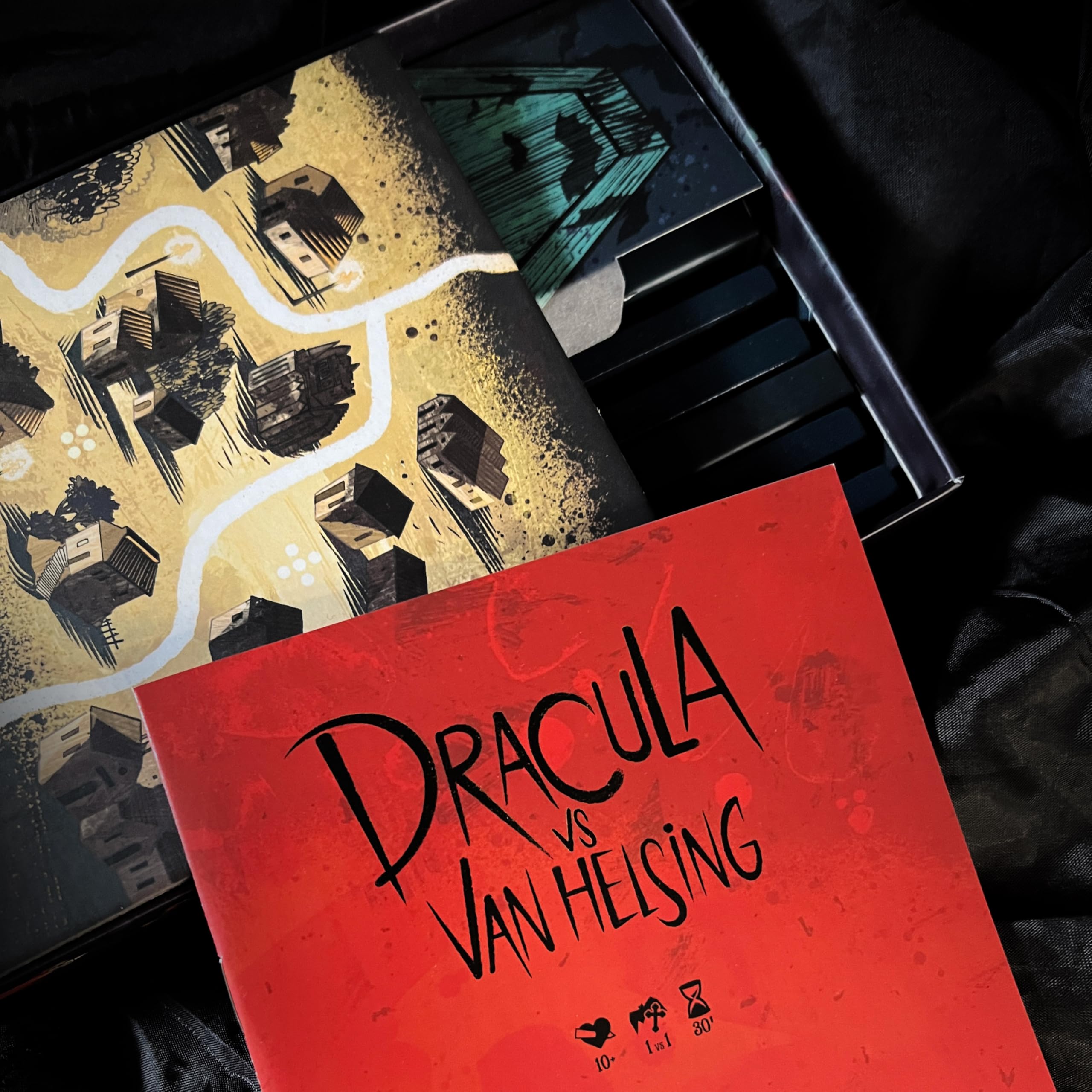 Asmodee Dracula vs Van Helsing gioco strategico 2 giocatori