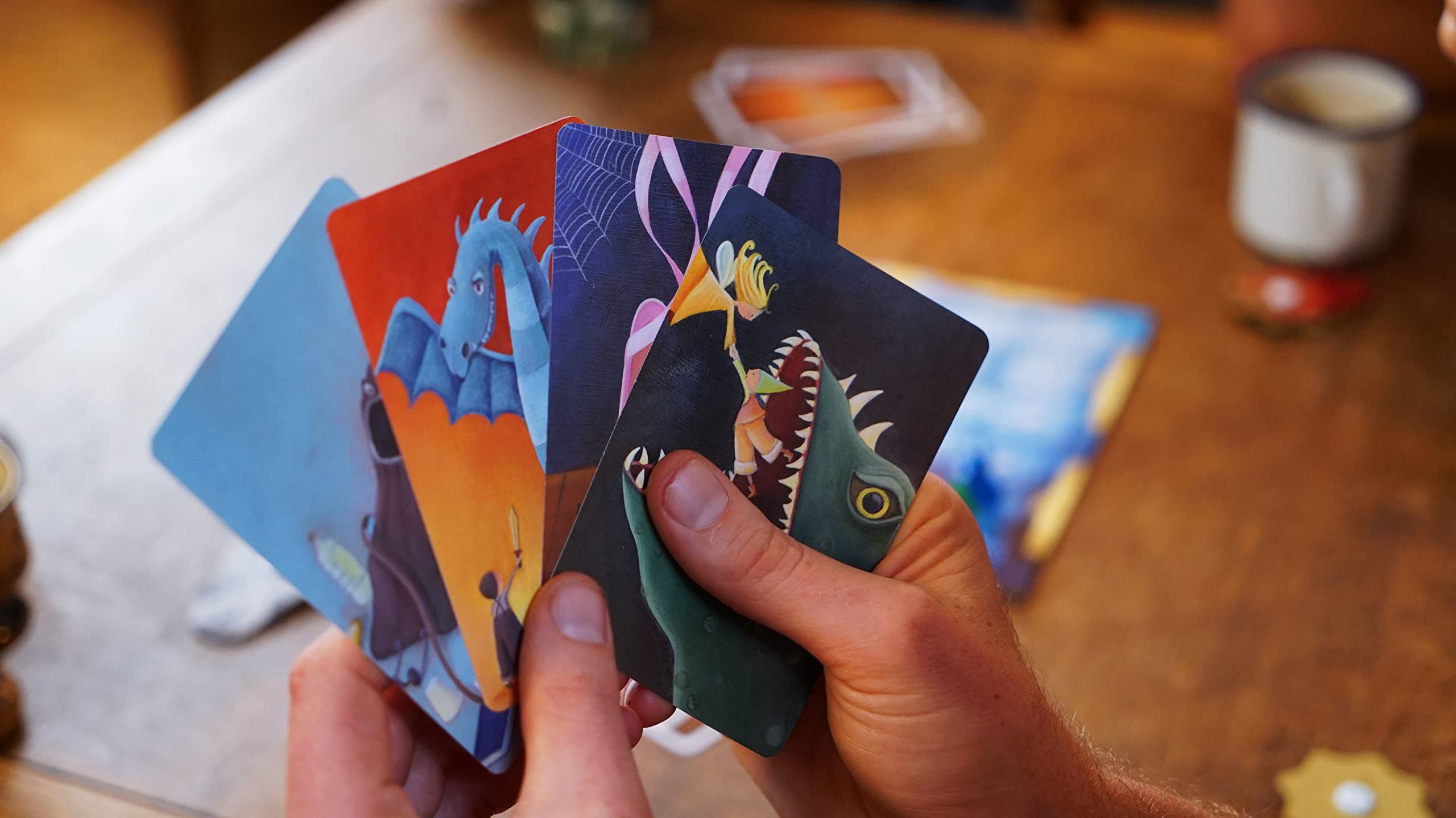 Asmodee Dixit Gioco da Tavolo Base 3-8 Giocatori