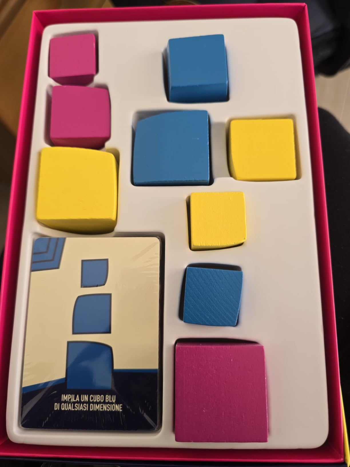 Asmodee Wonky party game di destrezza con cubi legno edizione italiana