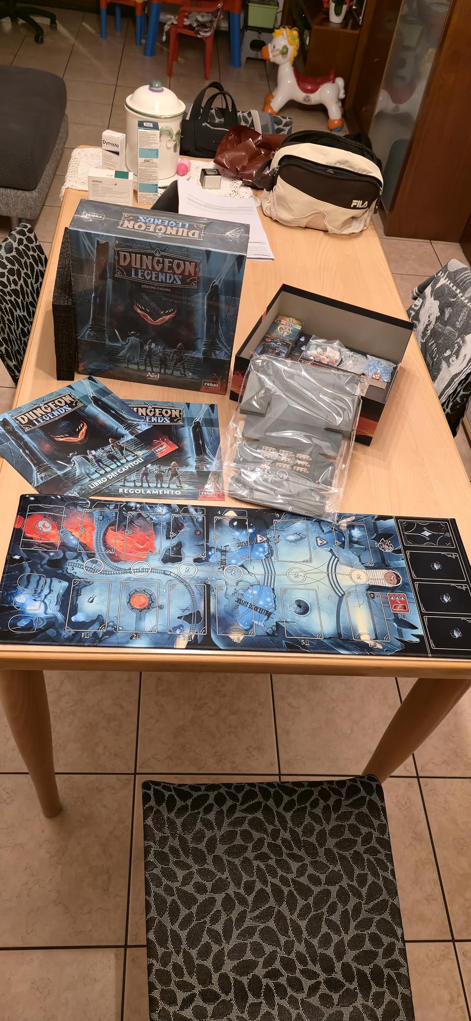 Asmodee Dungeon Legends gioco tavolo cooperativo 1-4 fantasy