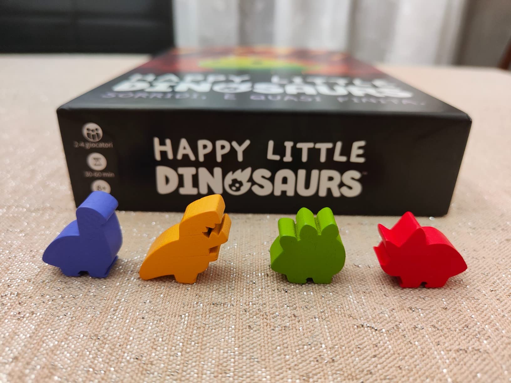 Asmodee Happy Little Dinosaurs Carte Gioco Base 2-4 giocatori