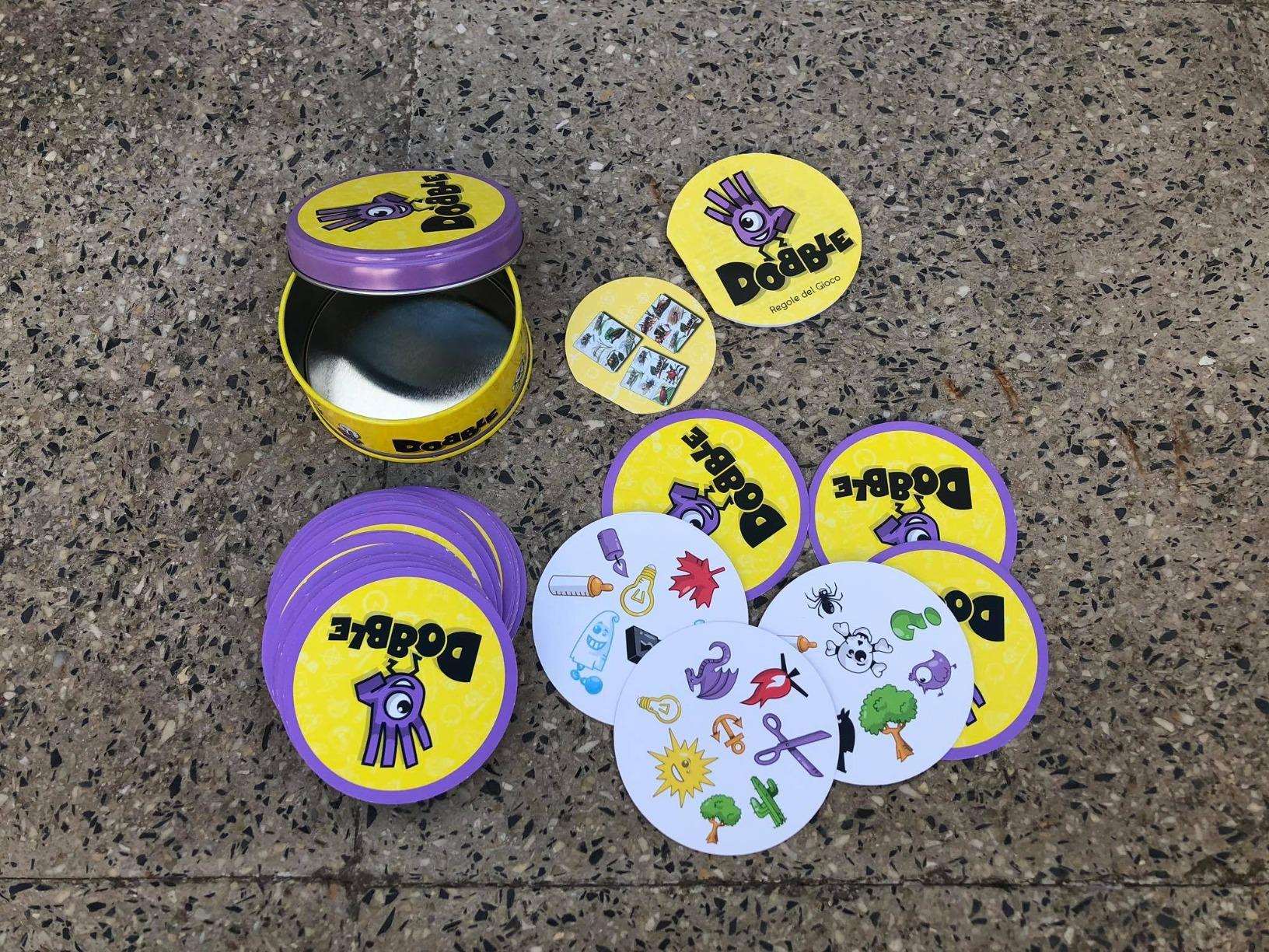 Asmodee Giochi per Famiglie Dobble Blister gioco carte 55 carte