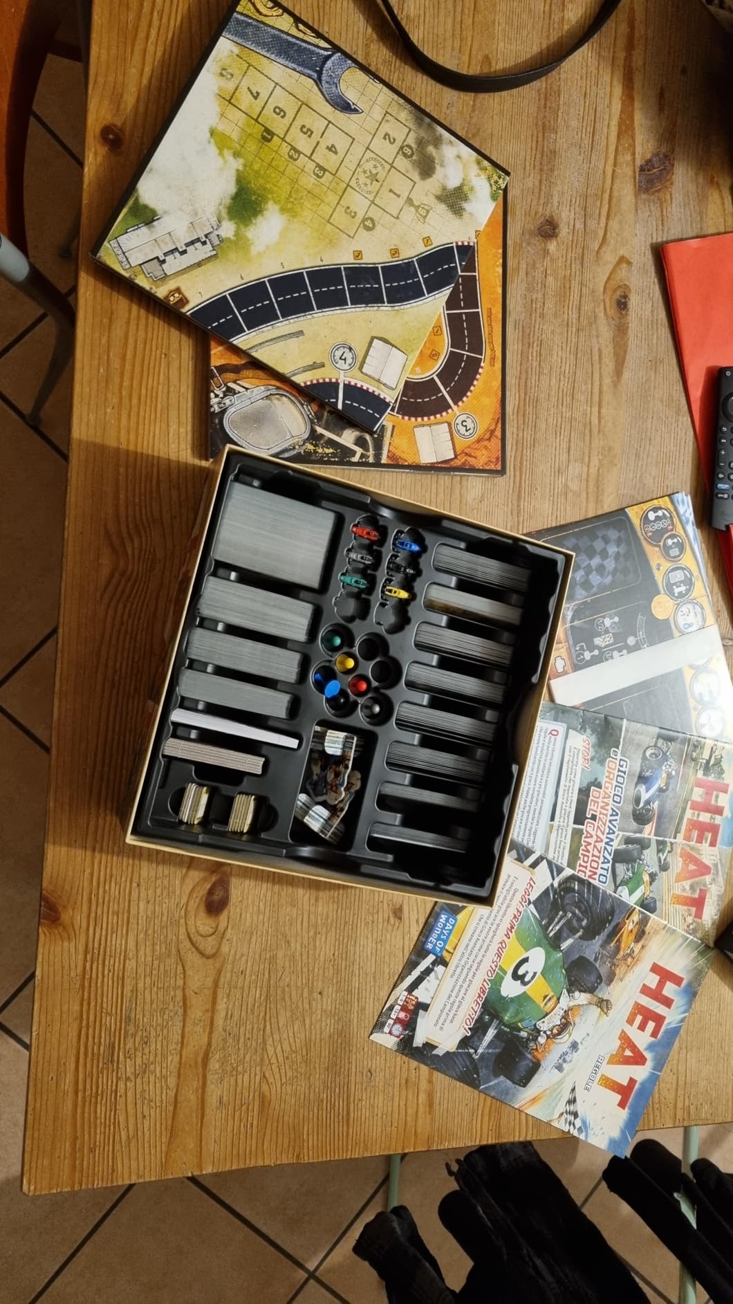 Asmodee Heat Gioco da Tavolo Auto Gioco Base 1-6 Giocatori