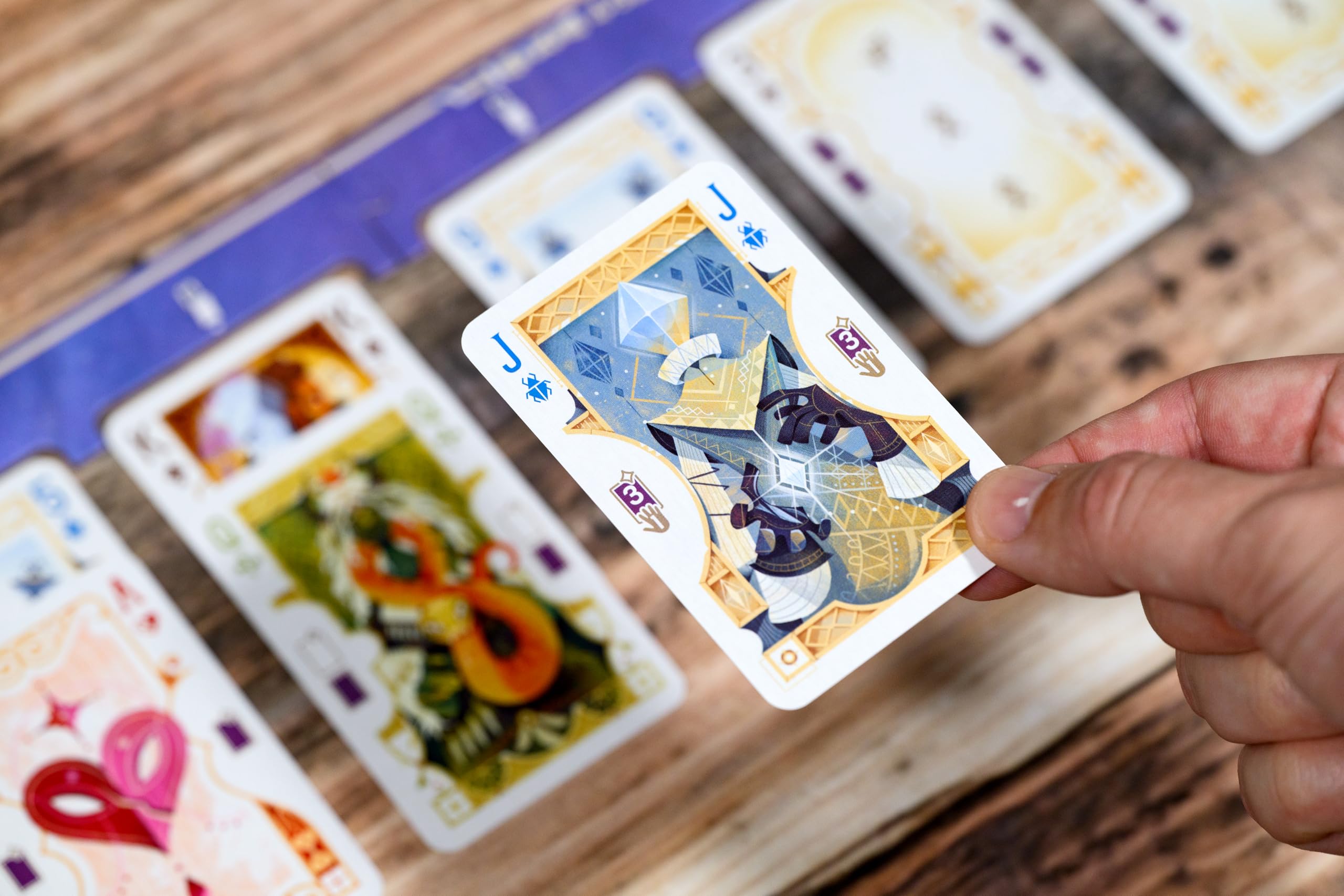 Asmodee All In Predictions Gioco di Carte 2-5 Giocatori