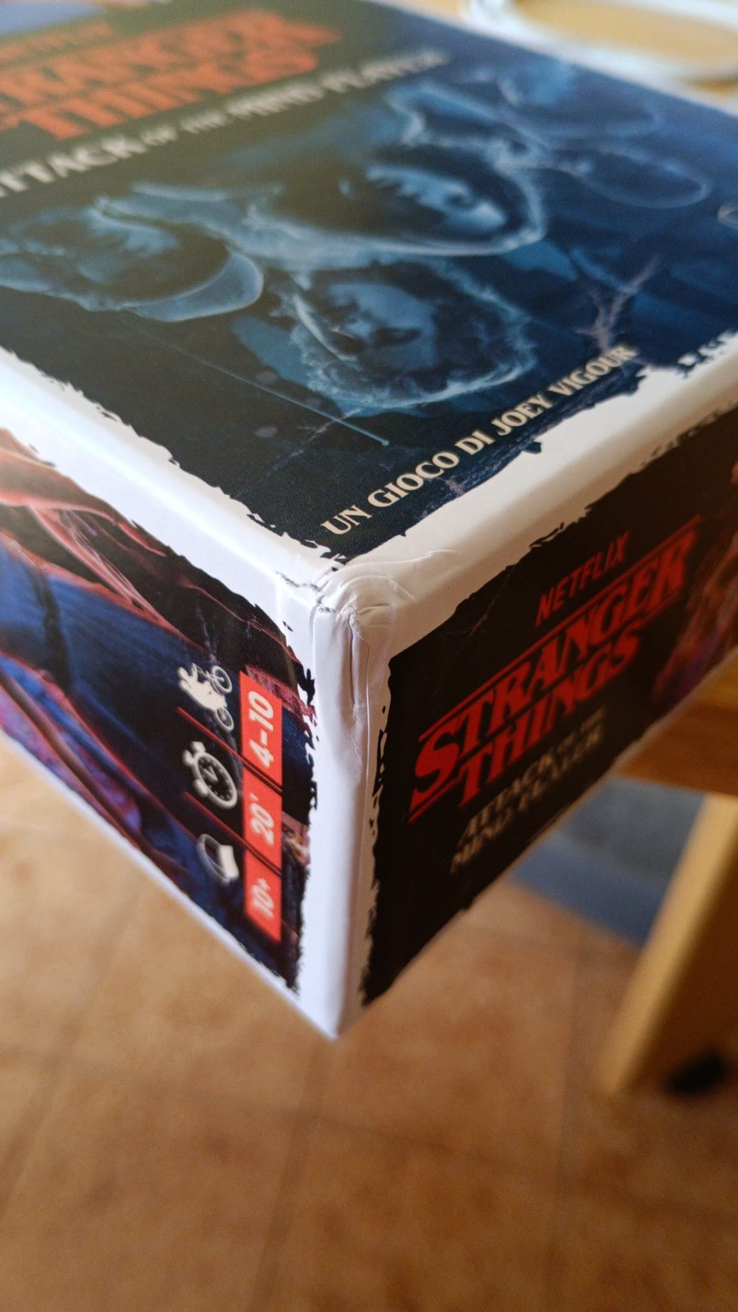 Asmodee Stranger Things Attack Mind Flayer gioco carte bluff