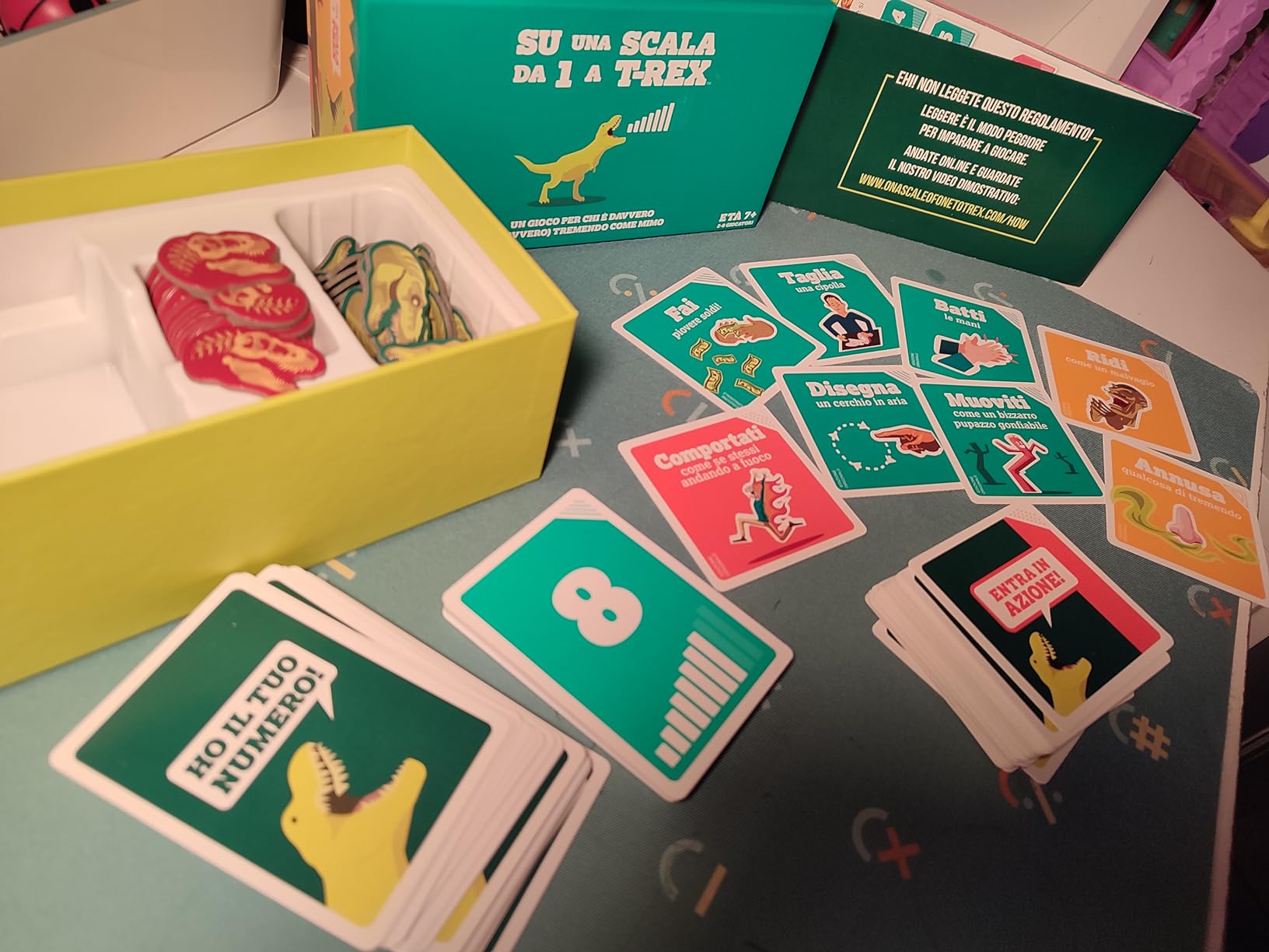 Asmodee Su una Scala da Uno a T-Rex Gioco di Carte party