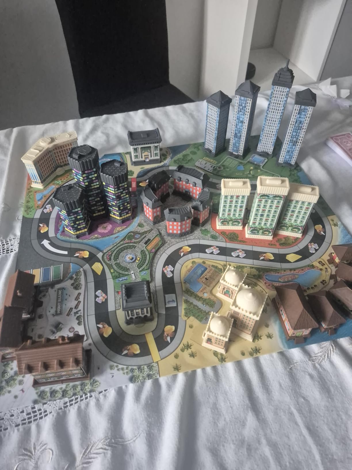 Asmodee Hotel Nuova Edizione 2024 Gioco da Tavolo 2-4 Giocatori