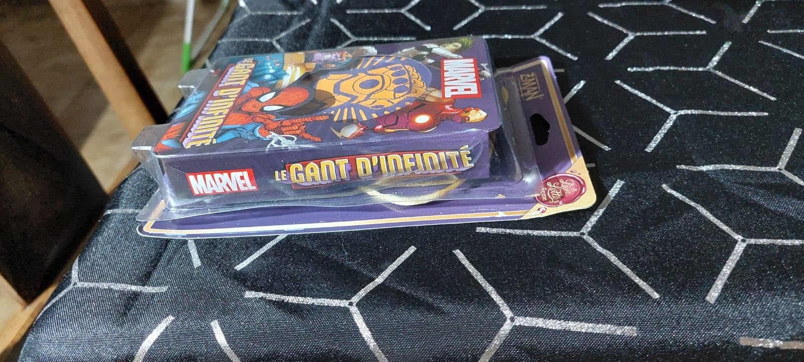 Asmodee Love Letter Marvel Guanto Infinito gioco di carte 2-6 giocatori