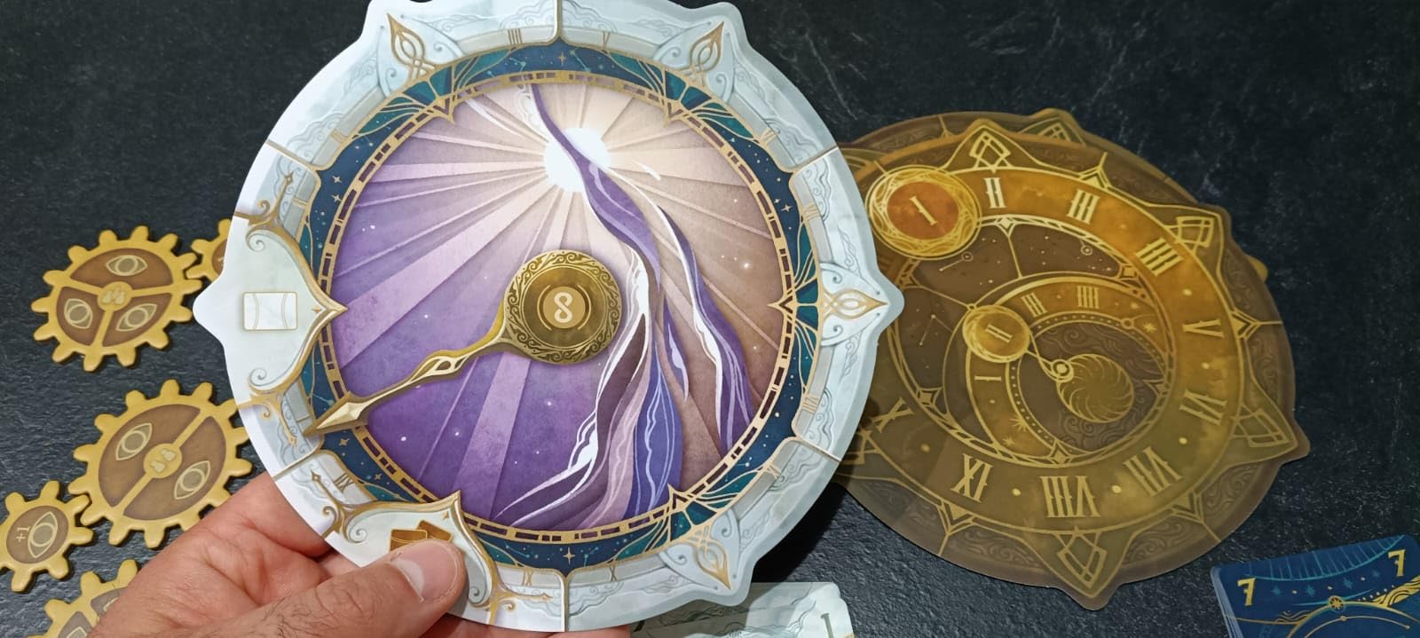 Asmodee Take Time Gioco Base gioco deduzione collaborativo orologi