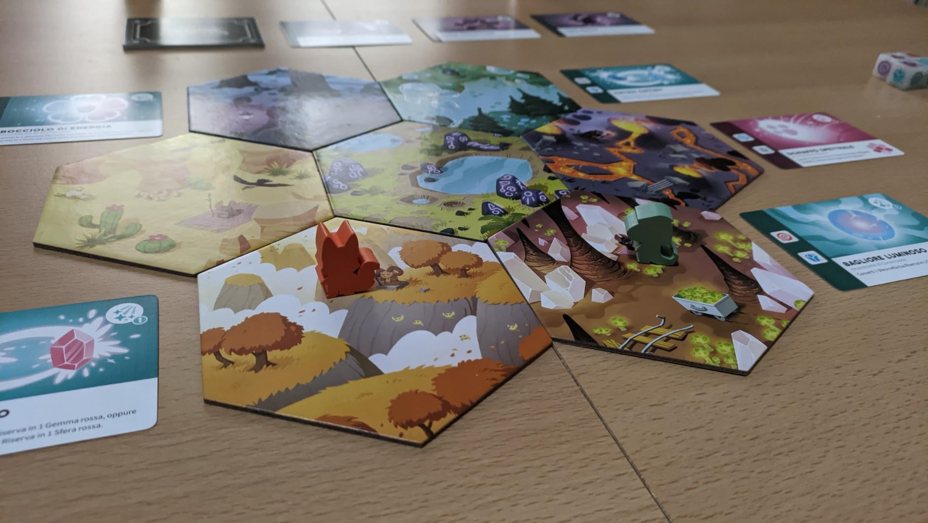 Asmodee Casting Shadows gioco carte strategico fantasy