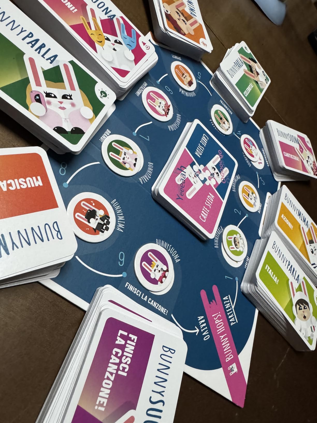 Asmodee Bunny Hops! gioco party 4-16 giocatori edizione italiana