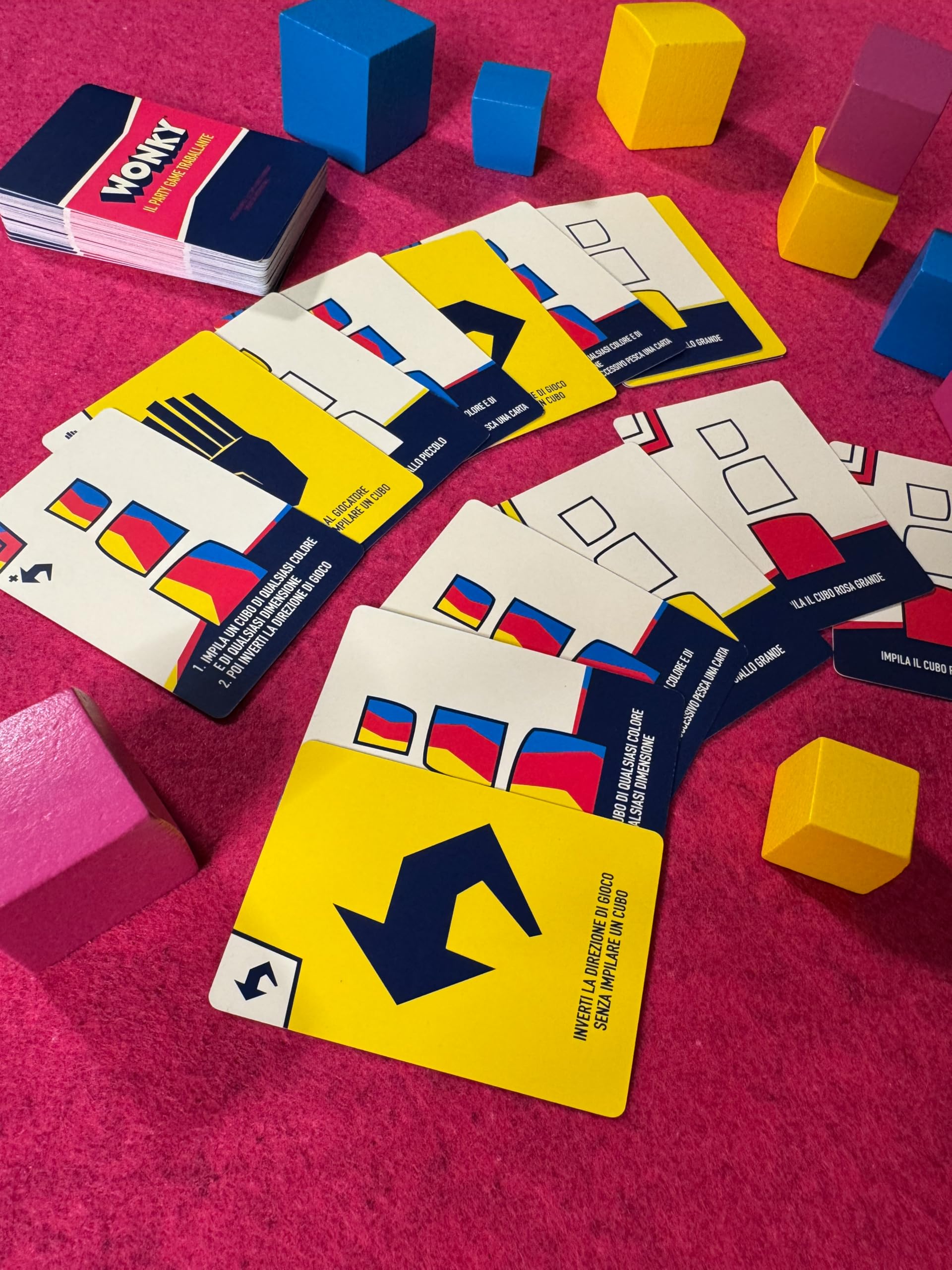 Asmodee Wonky party game di destrezza con cubi legno edizione italiana