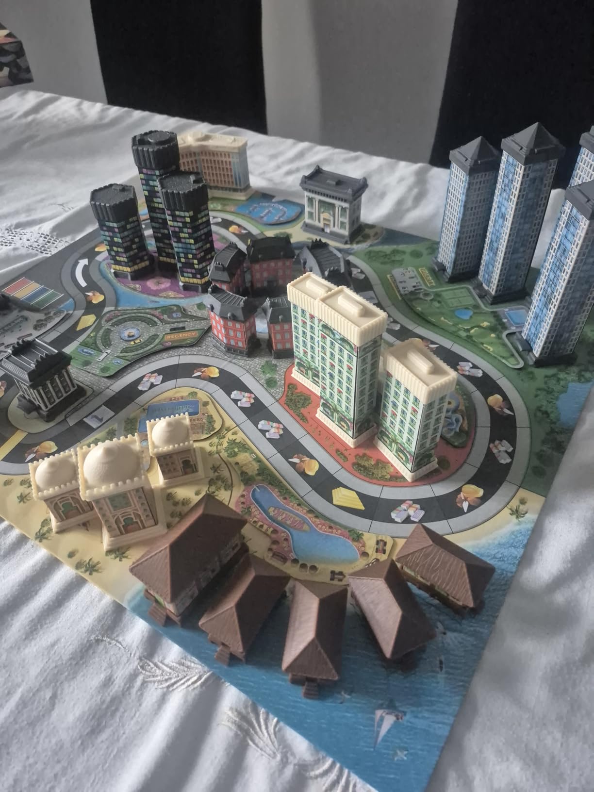 Asmodee Hotel Nuova Edizione 2024 Gioco da Tavolo 2-4 Giocatori