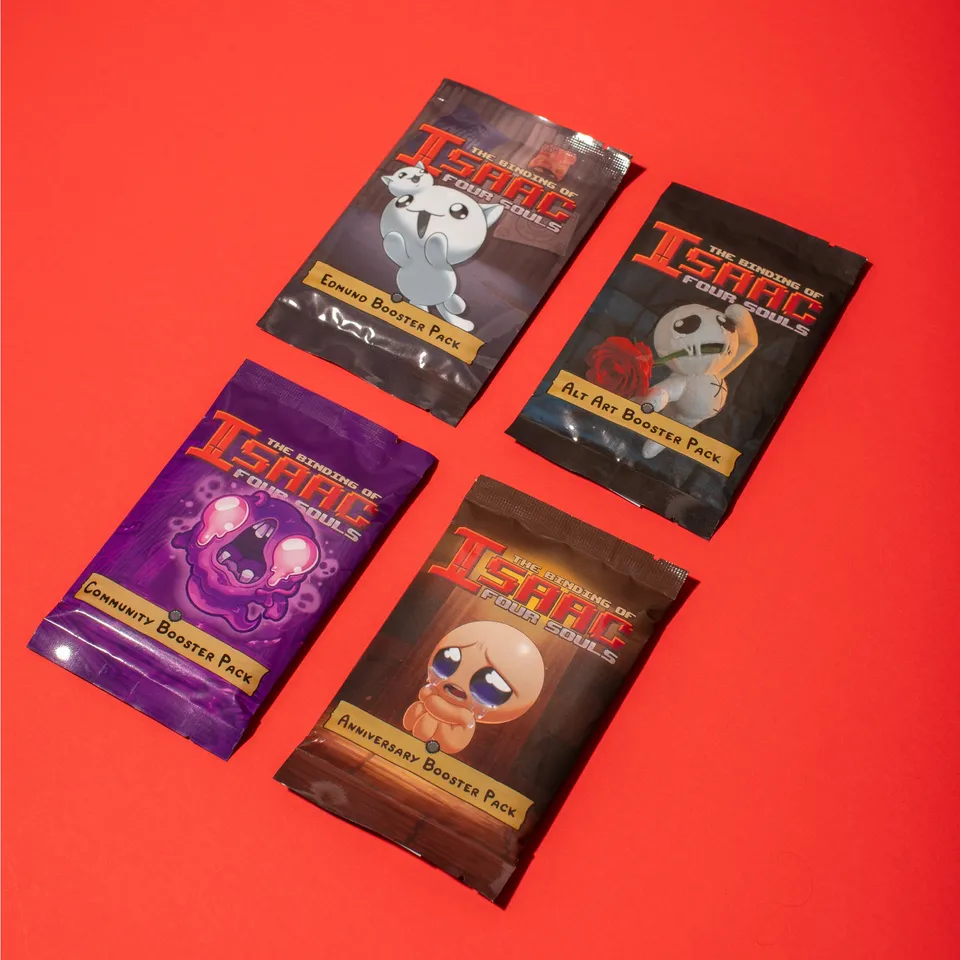 Maestro Binding of Isaac Four Souls bustine bundle carte