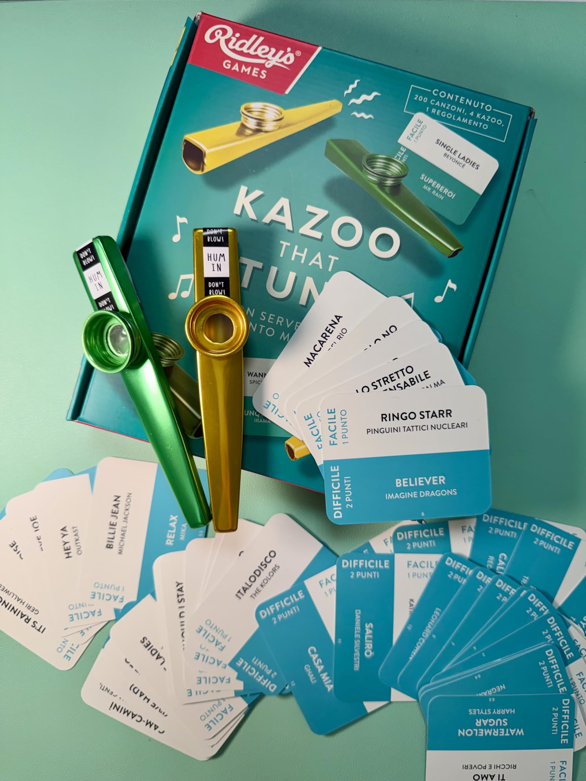 Asmodee Kazoo That Tune party game musicale con kazoo