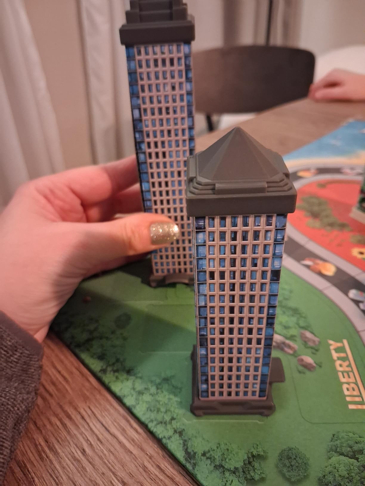 Asmodee Hotel Nuova Edizione 2024 Gioco da Tavolo 2-4 Giocatori