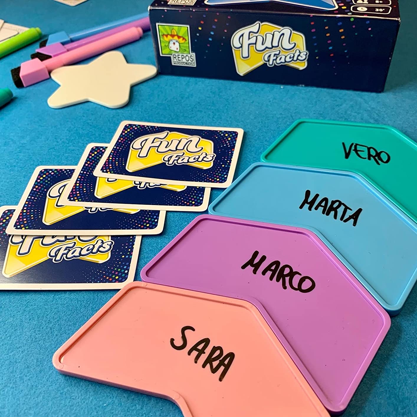 Asmodee Fun Facts gioco da tavolo collaborativo 4-8 giocatori
