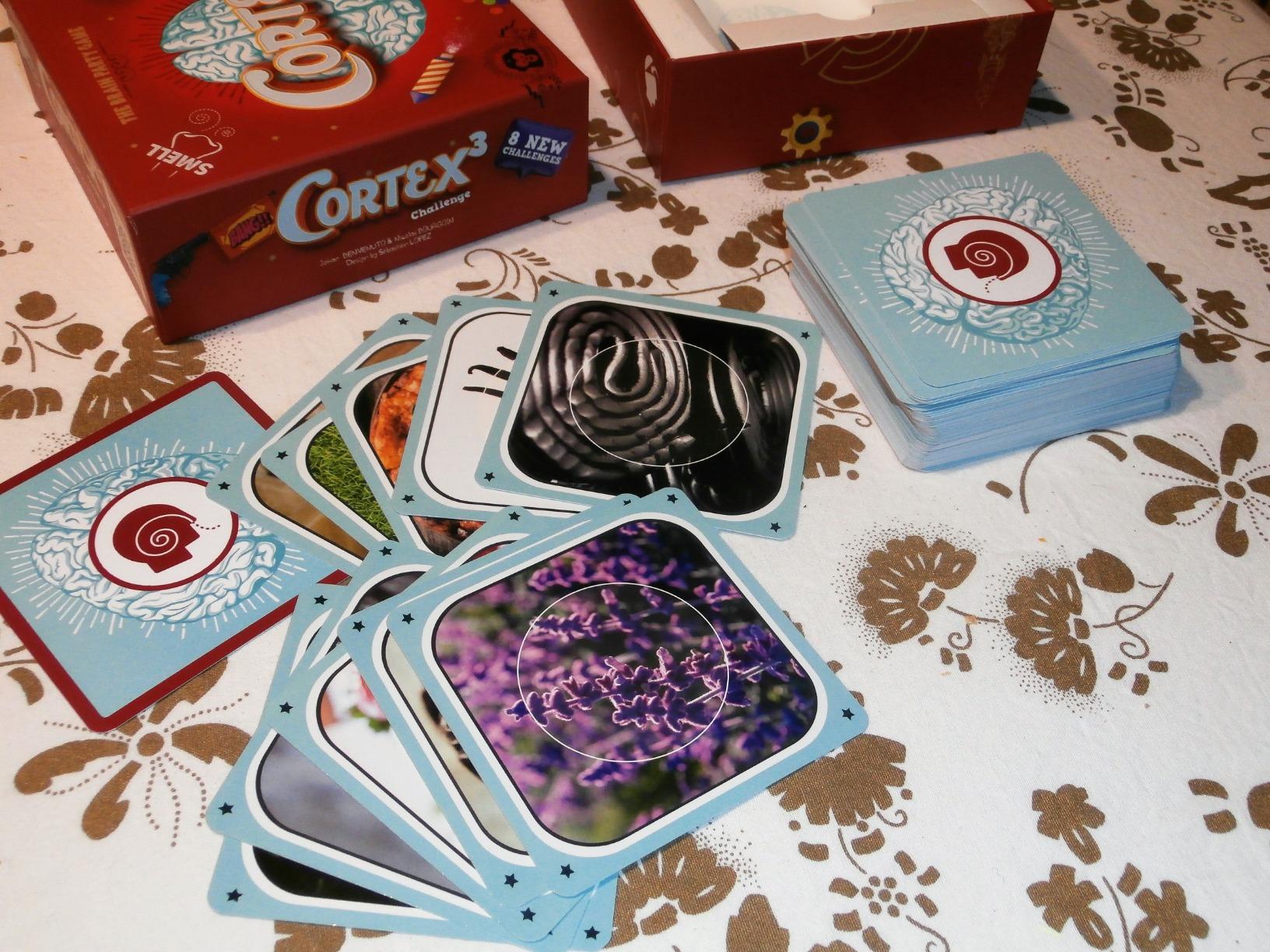 Asmodee Cortex 3 Challenge Rosso gioco carte party 8+ anni