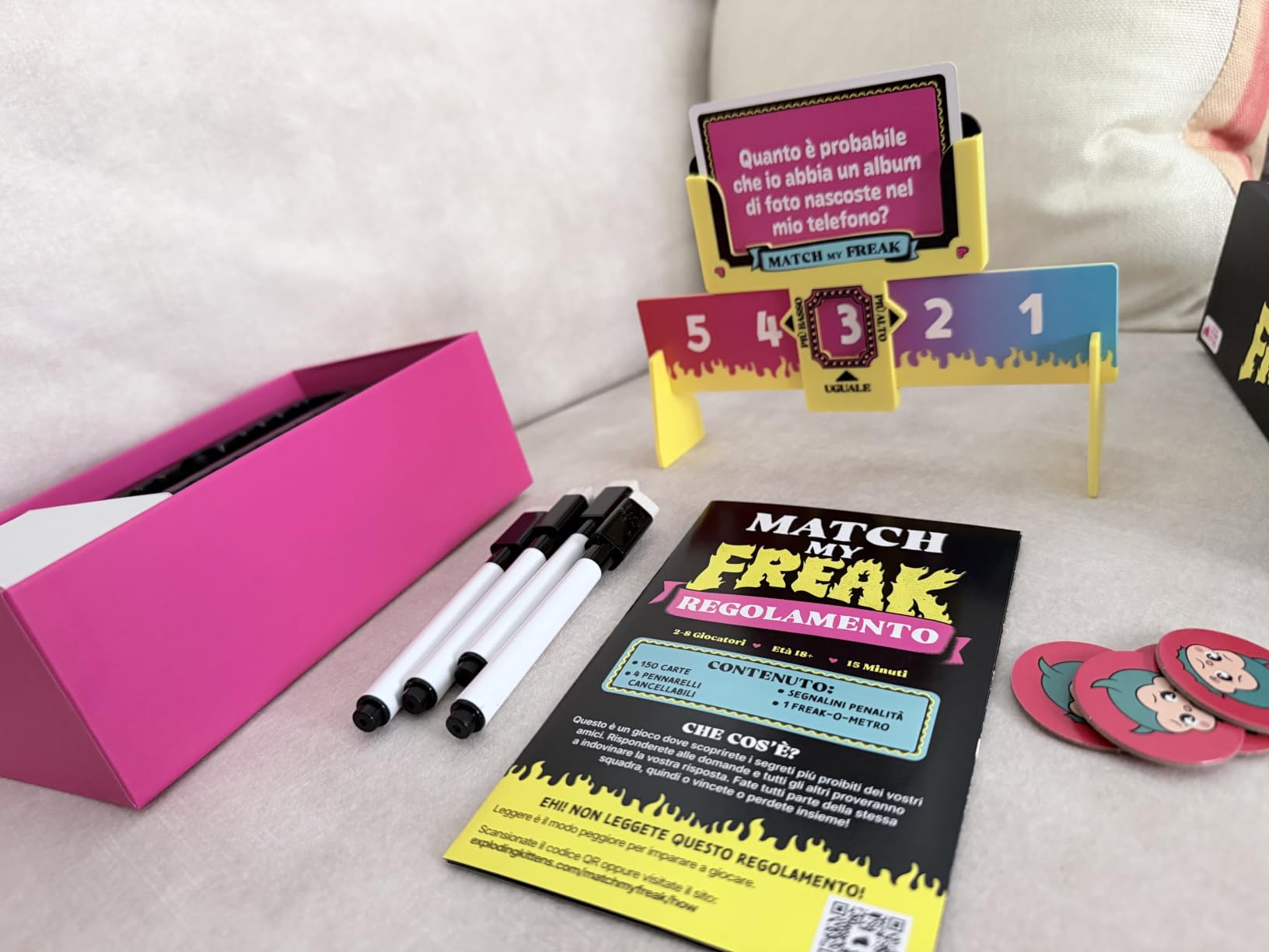 Asmodee Match My Freak gioco di carte adulti italiano 150 carte