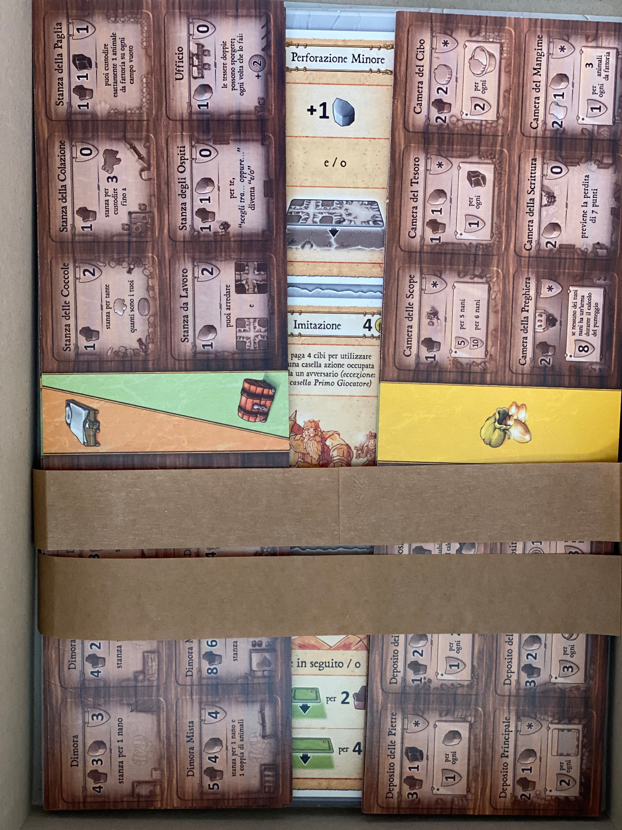 Caverna Asmodee gioco tavolo strategia 1-7 giocatori italiano