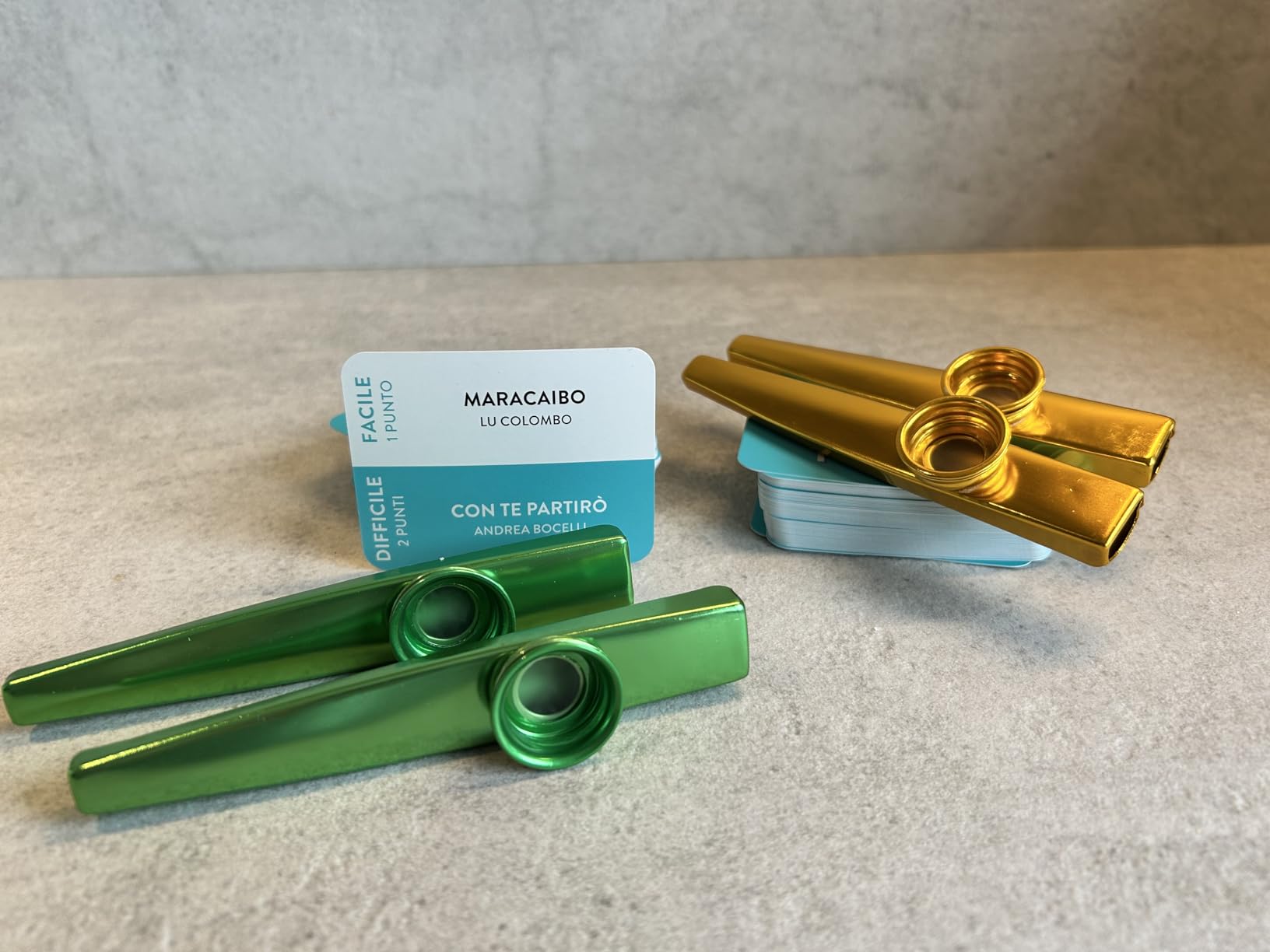 Asmodee Kazoo That Tune party game musicale con kazoo