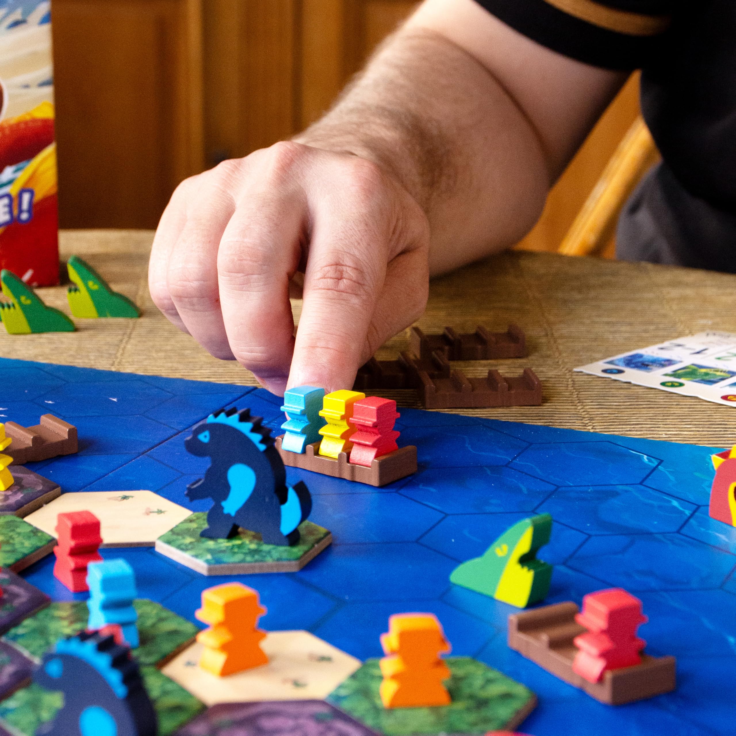 Asmodee Survive the Island Gioco da Tavolo Avventura Italiano