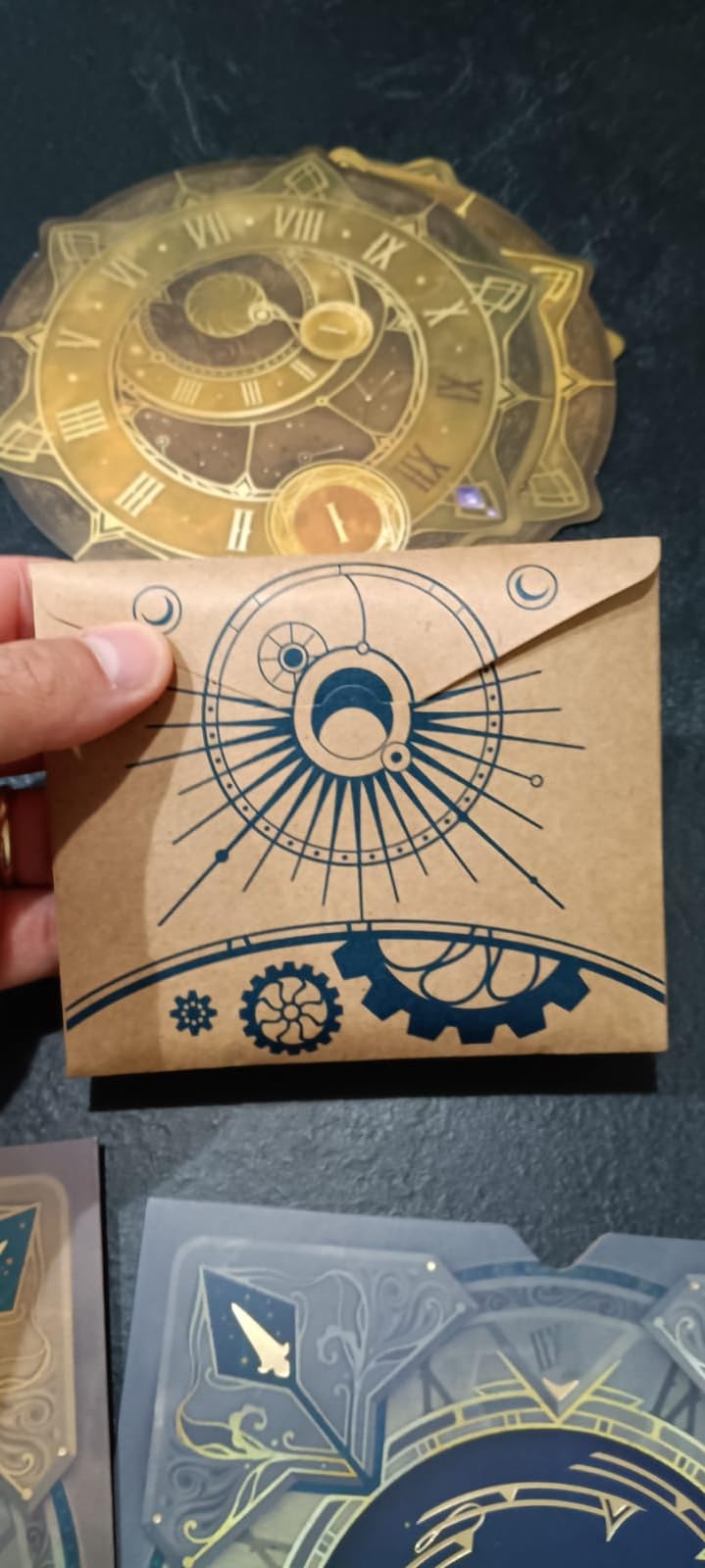 Asmodee Take Time Gioco Base gioco deduzione collaborativo orologi