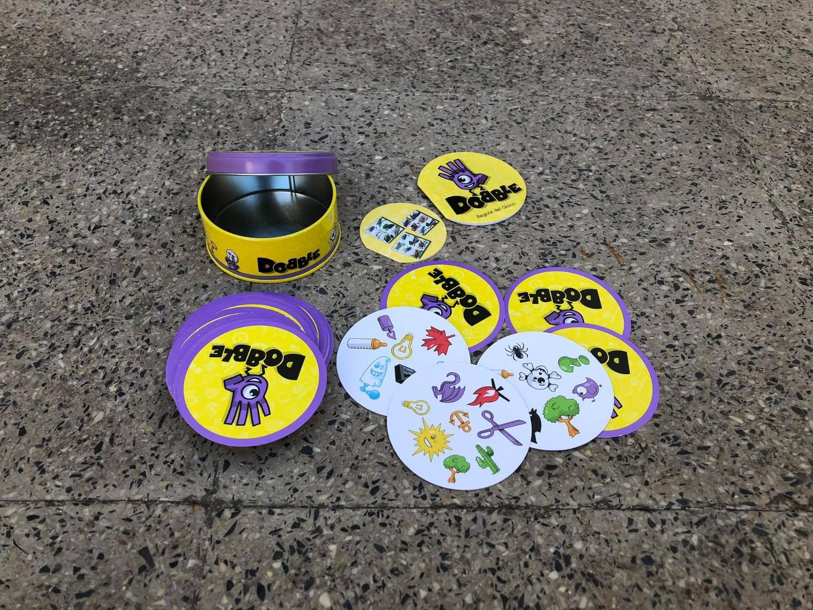 Asmodee Giochi per Famiglie Dobble Blister gioco carte 55 carte